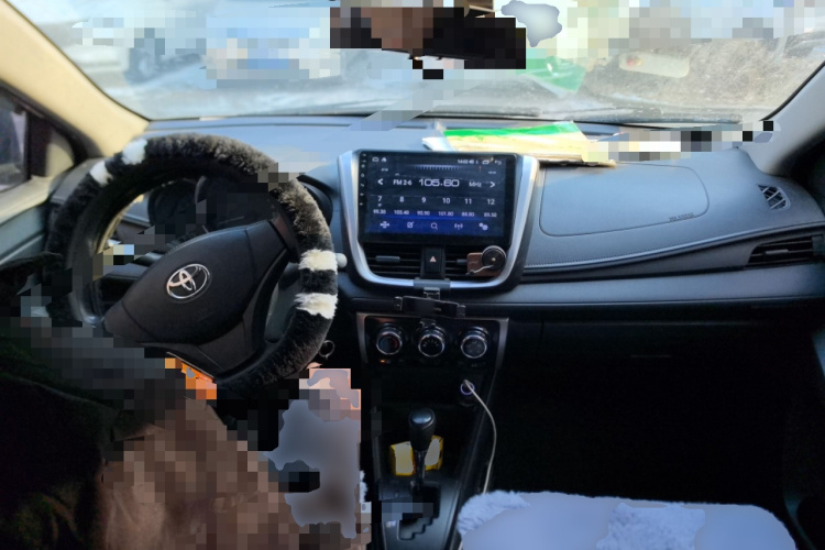 丰田 威驰 2019款 1.5L CVT创行版中控内饰12