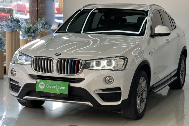 宝马X4 2016款 xDrive20i M运动型车身外观1