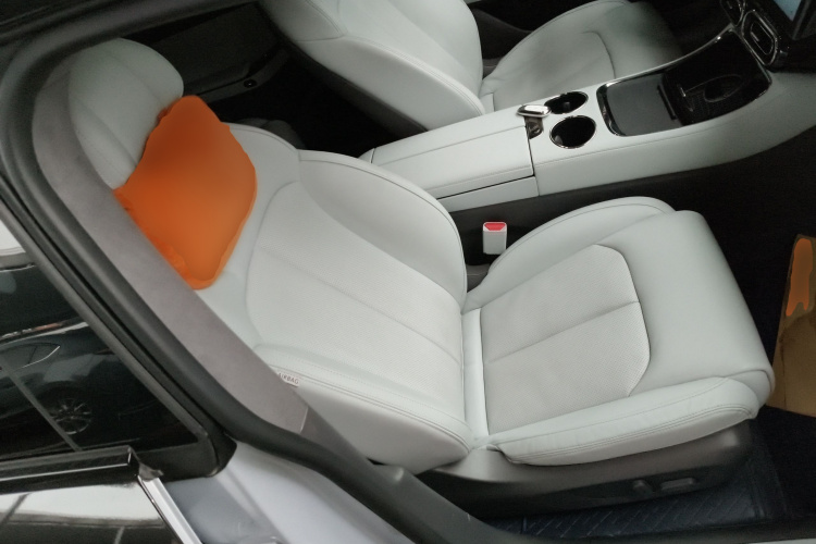 零跑汽车 零跑C01 2022款 四驱双电机性能版局部细节41