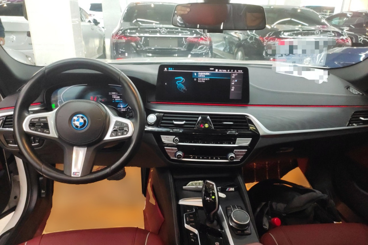 宝马5系新能源 2022款 改款 535Le M运动套装中控内饰7002