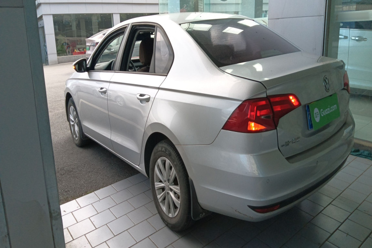 大众 宝来 2018款 1.5L 自动时尚型车身外观4