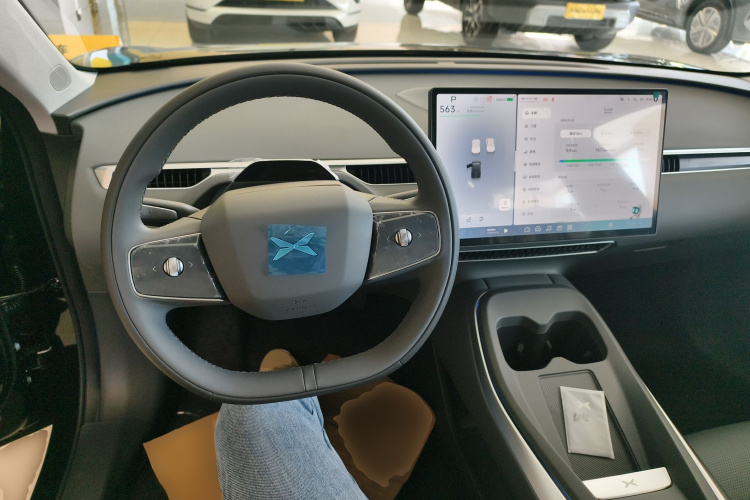 小鹏MONA M03 2025款 620 超长续航 Plus中控内饰7002