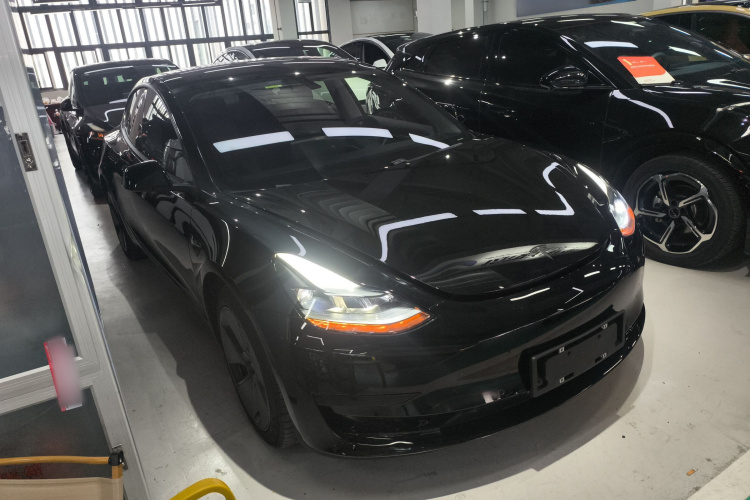 特斯拉 Model 3 2021款 标准续航后驱升级版车身外观3