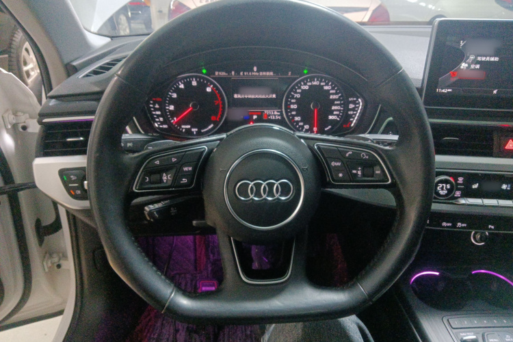 奥迪A4L 2019款 45 TFSI quattro 个性运动版 国VI中控内饰13