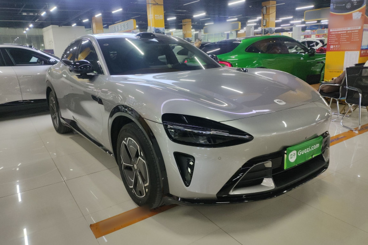 小米汽车 小米YU7 2025款 超长续航后驱版车身外观3