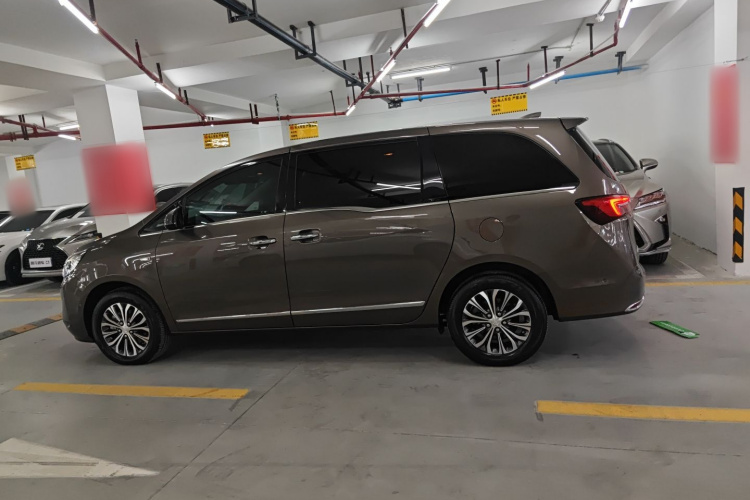 别克GL8 2022款 陆上公务舱 652T 智慧豪华型车身外观6003