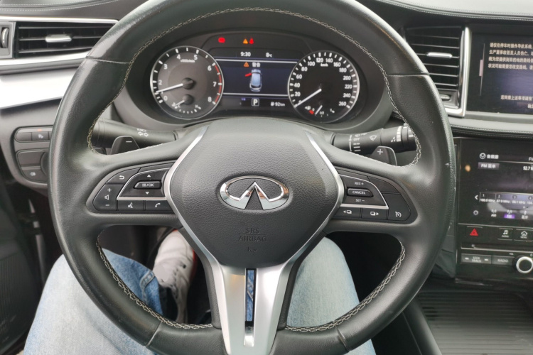 英菲尼迪QX50 2020款 改款 2.0T 两驱时尚版中控内饰13
