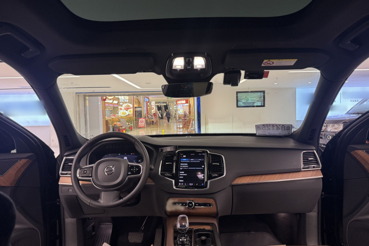 沃尔沃XC90 2023款 B6 智逸豪华版 7座中控内饰7007