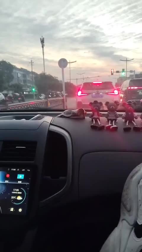 哈弗H6 2018款 红标 运动版 1.5T 自动两驱精英型讲解1