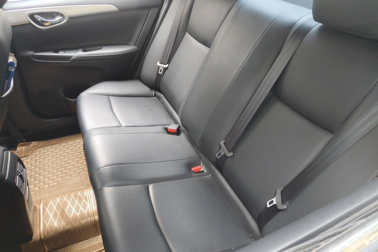 日产 轩逸 2022款 经典 1.6XE CVT舒适版中控内饰21