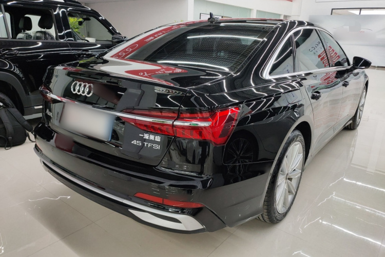 奥迪A6L 2024款 45 TFSI 臻选动感型车身外观6005