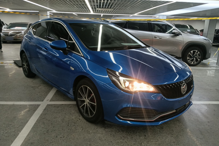 别克 威朗 2016款 两厢GS 20T 双离合豪情运动型车身外观3