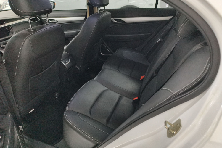 吉利汽车 帝豪 2018款 1.5L CVT向上互联版中控内饰21