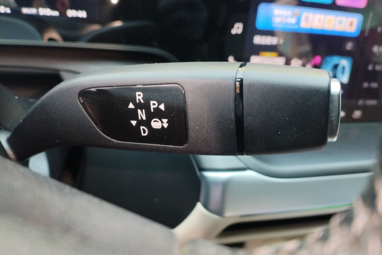 小鹏P7 2020款 670N局部细节18