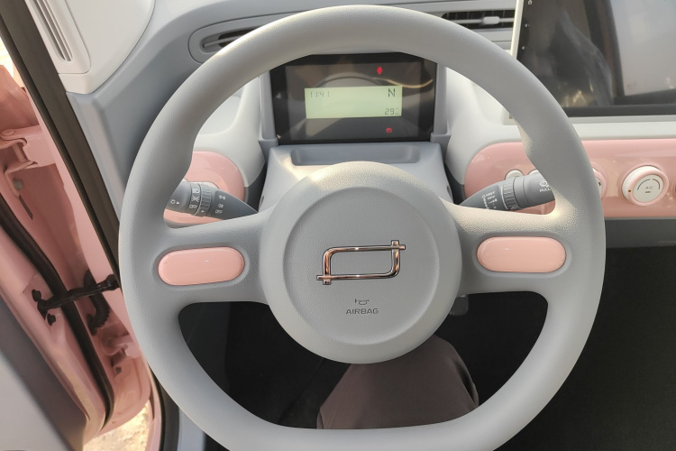 奔腾小马 2026款 222km 萌趣马中控内饰13