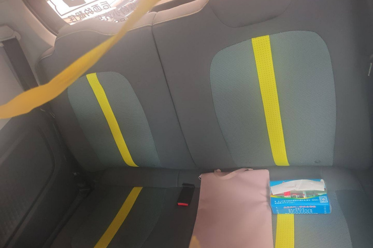 五菱汽车 宏光MINIEV 2022款 GAMEBOY 200km 玩乐款 磷酸铁锂中控内饰7001