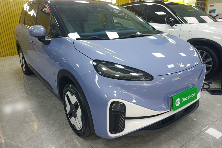 ARCFOX极狐 极狐考拉 2023款 家庭版Pro车身外观3