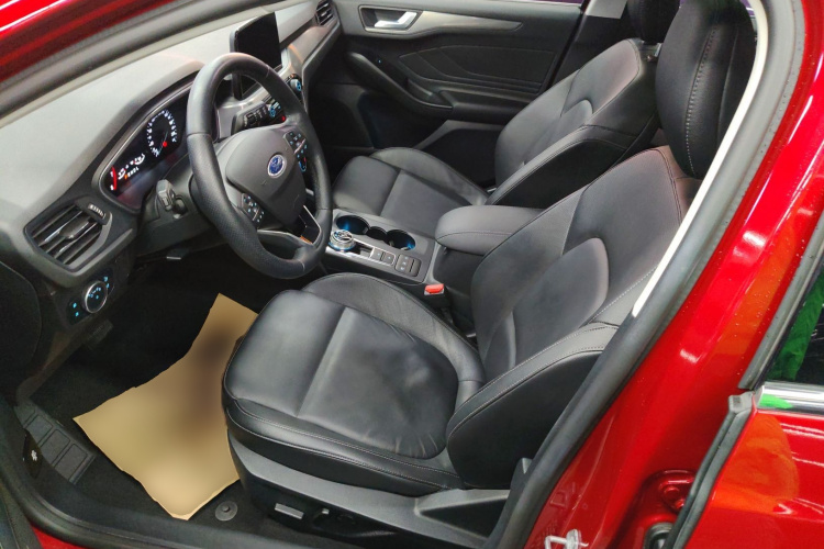 福特 福克斯 2020款 两厢 EcoBoost 180 自动锋耀型局部细节19