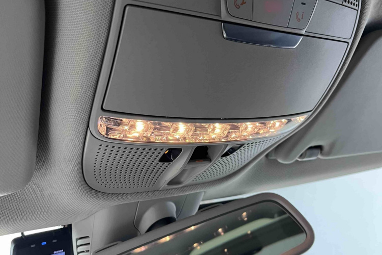 奔驰C级 2015款 改款 C 200 L 运动型中控内饰7013