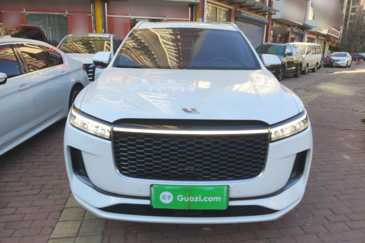 理想汽车 理想ONE 2021款 增程6座版车身外观2