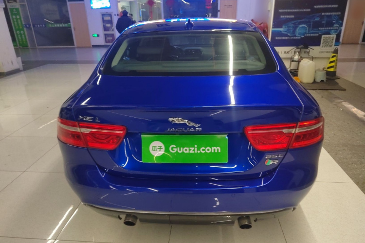 捷豹XEL 2018款 2.0T 250PS 奢华版车身外观6