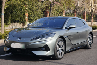 腾势Z9GT 2024款 1100四驱Max版