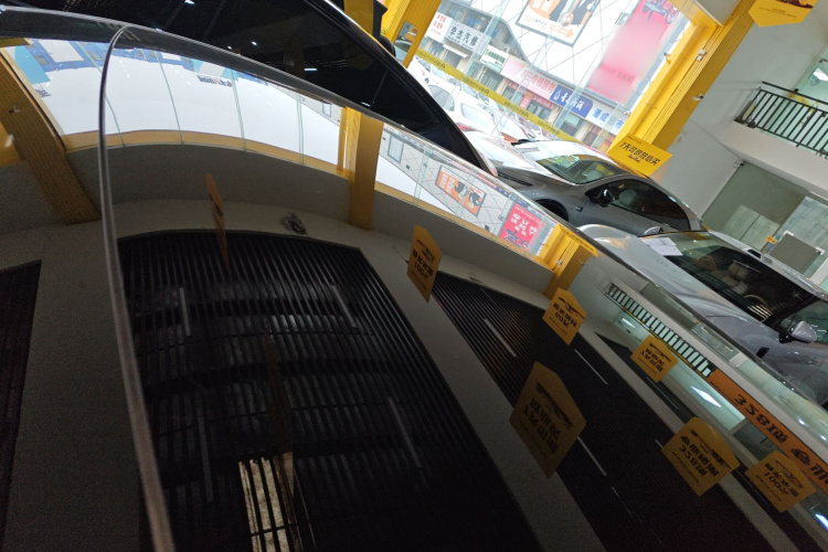 小鹏P7 2022款 670E+局部细节57