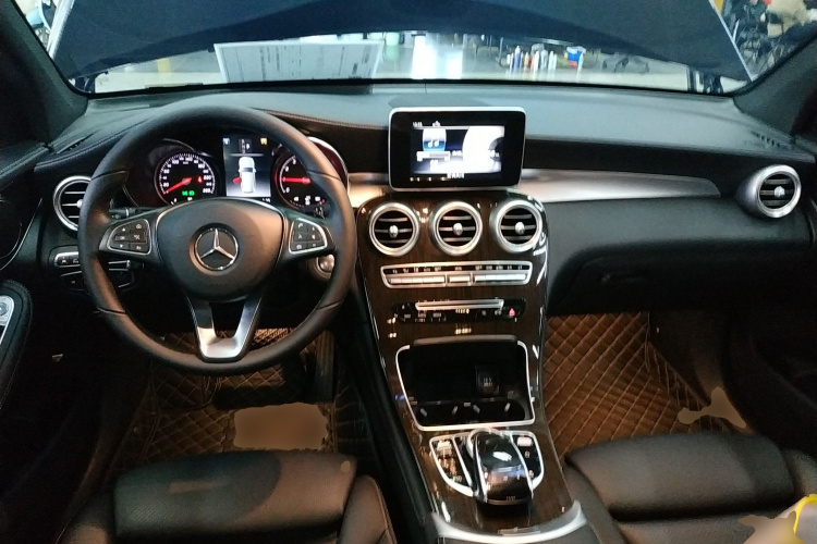 奔驰GLC 2019款 GLC 260 L 4MATIC 豪华型中控内饰12