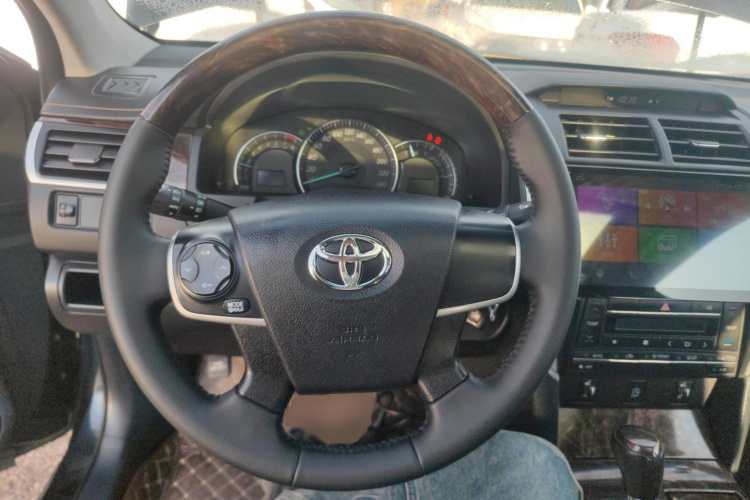 丰田 凯美瑞 2016款 2.0G 十周年纪念领先版局部细节13