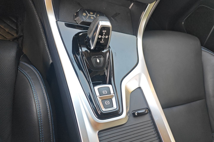 领克01 2017款 2.0T 两驱耀Pro版局部细节18