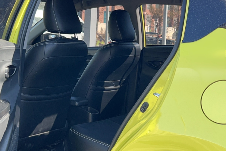 丰田 YARiS L 致炫 2016款 改款 1.5E CVT魅动版中控内饰7002