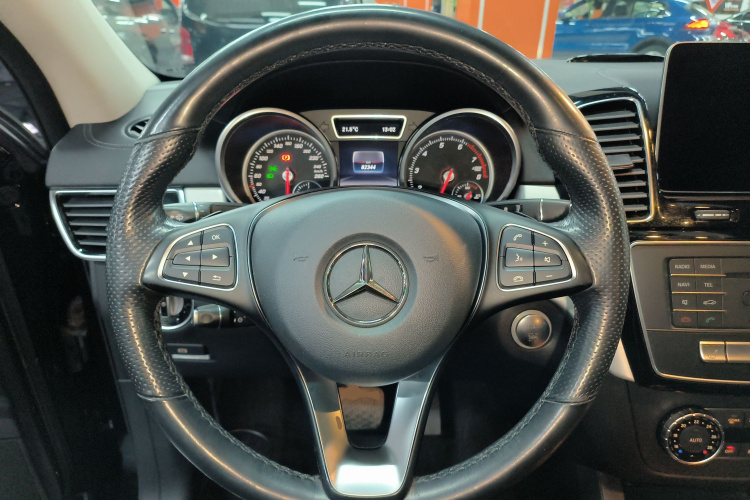 奔驰GLE轿跑 2017款 GLE 320 4MATIC 轿跑SUV中控内饰13