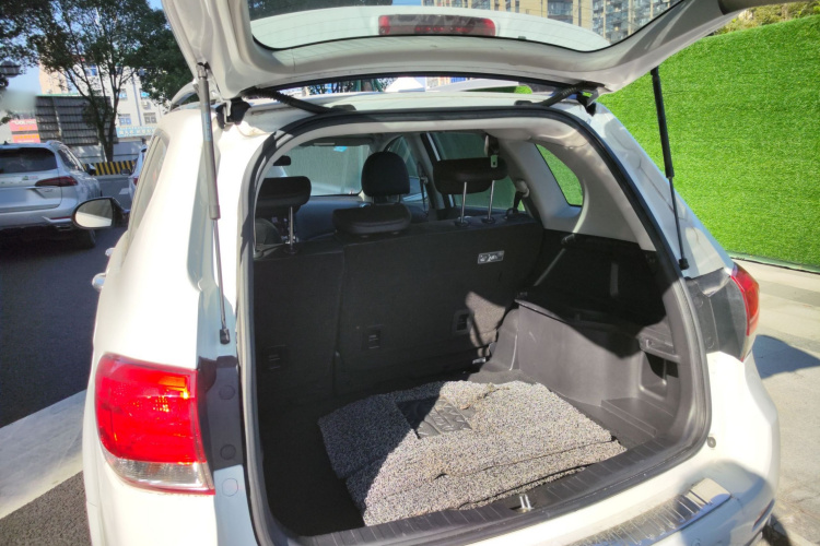 哈弗H6 2016款 升级版 1.5T 自动两驱精英型机舱底盘23