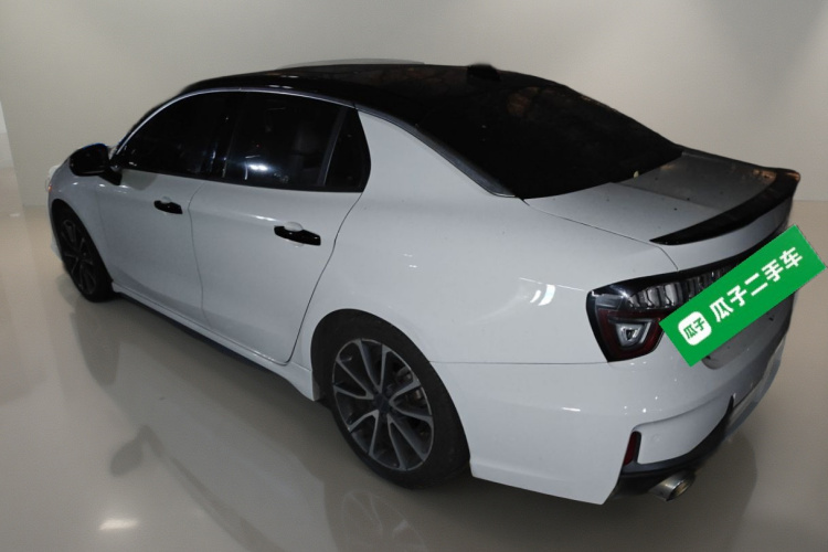 领克03 2020款 1.5TD DCT劲版车身外观5