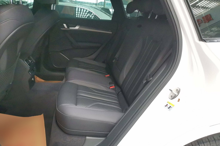 奥迪Q5L 2023款 40T 时尚动感型中控内饰21