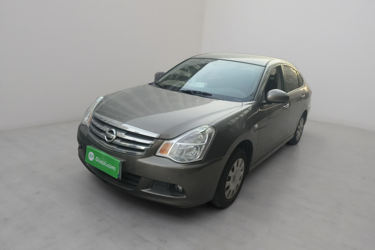 日产 轩逸 2012款 经典 1.6XE 手动舒适版车身外观1