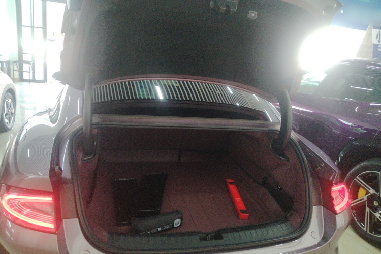 小米汽车 小米SU7 2024款 四驱超长续航高阶智驾Max版机舱底盘23