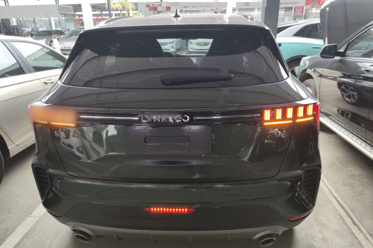 领克06 2023款 Remix 1.5T Hero车身外观6