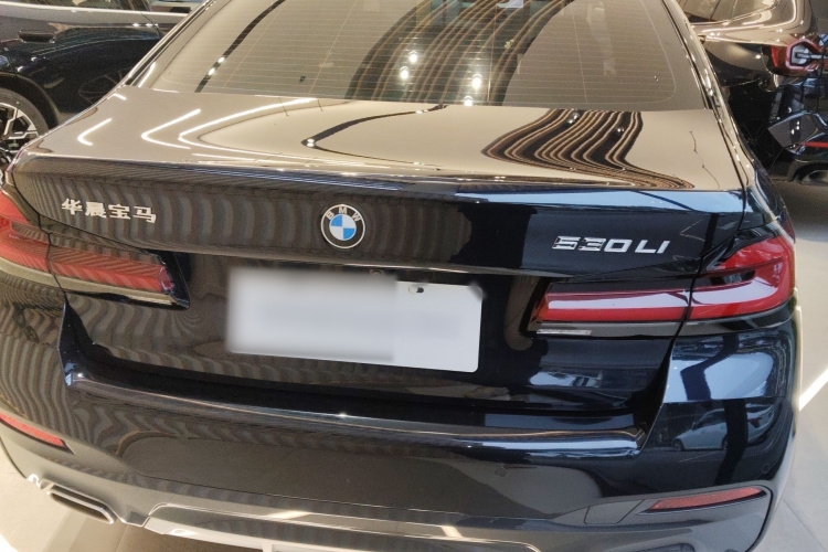 宝马5系 2023款 530Li 领先型 M运动套装车身外观6