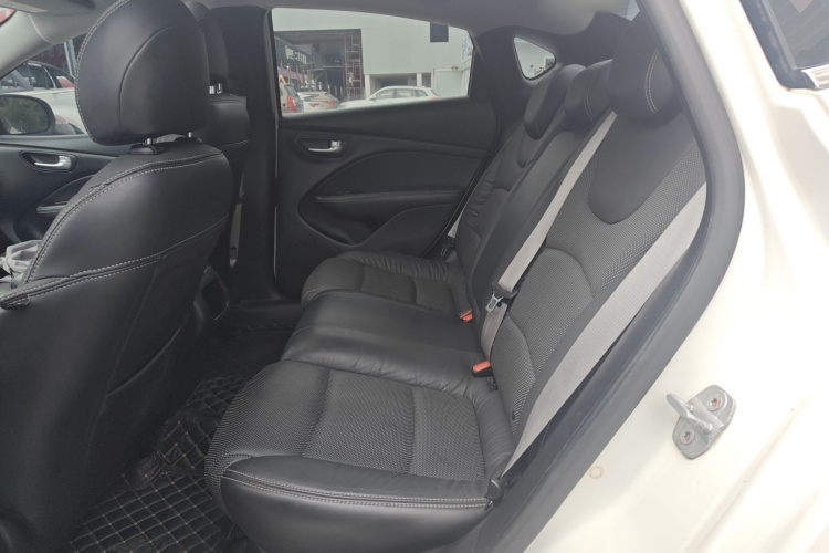 菲亚特 菲翔 2012款 1.4T 自动尊享版中控内饰21