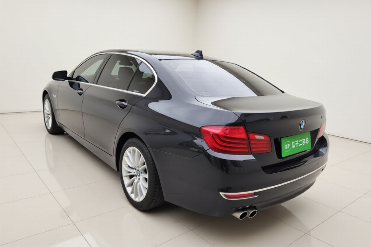 宝马5系 2017款 528Li 豪华设计套装车身外观5