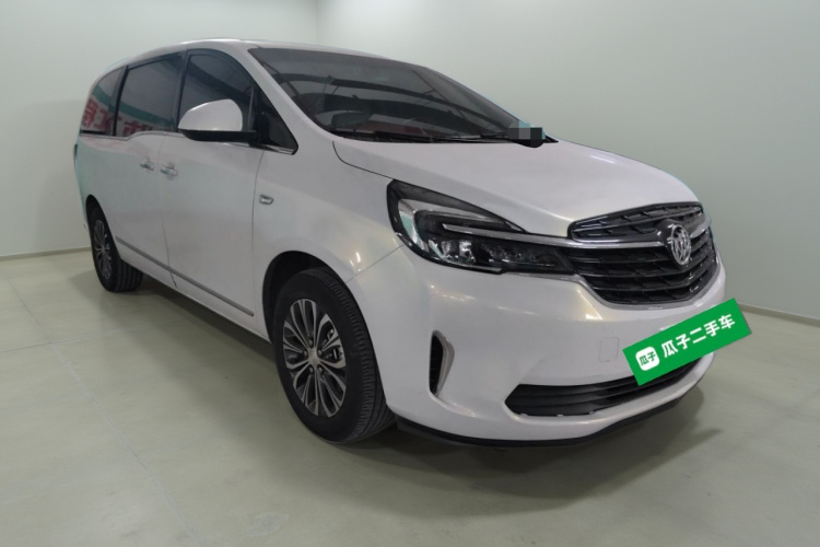 别克GL8 2022款 陆上公务舱 652T 豪华型车身外观3