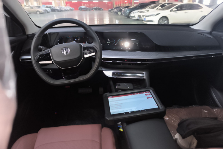 长安 逸动 2025款 PLUS 1.4T 双离合高能版中控内饰7002