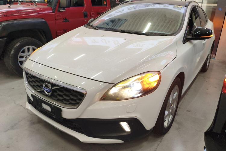 沃尔沃V40 2015款 Cross Country T5 AWD 智雅版车身外观1