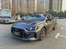 广汽传祺 影豹 2021款 270T DCT J15版