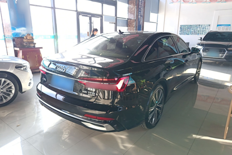 奥迪A6L 2024款 45 TFSI quattro 臻选动感型车身外观7