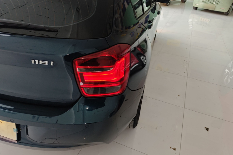宝马1系(进口) 2013款 改款 118i 领先型车身外观6006