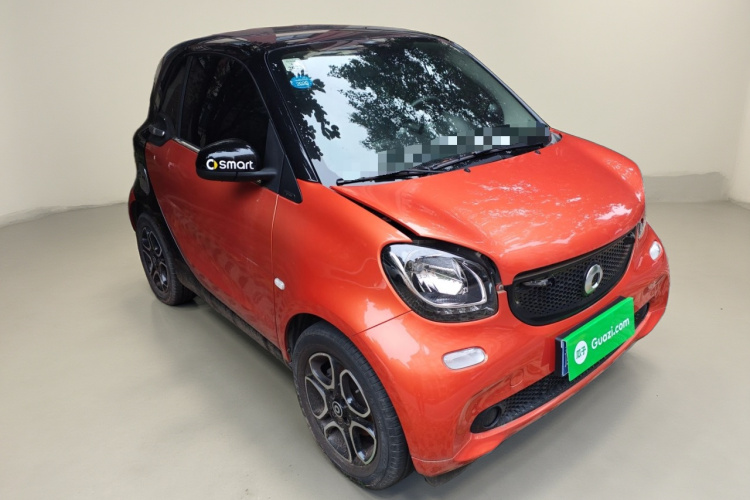 smart fortwo 2016款 0.9T 66千瓦硬顶先锋版车身外观3