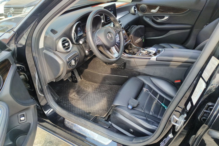 奔驰C级 2017款 C 180 L中控内饰20