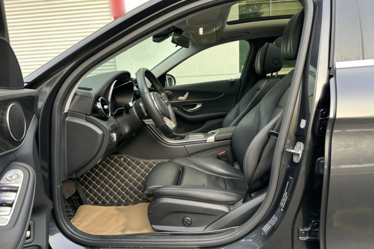 奔驰C级 2021款 C 200 L 时尚型运动版局部细节19